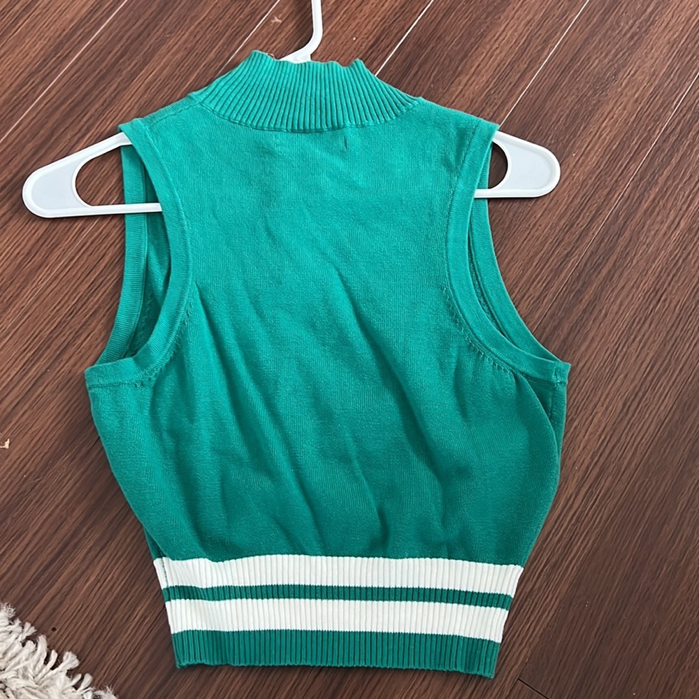 Crop Letter Tank Top - Picture 2 of 2